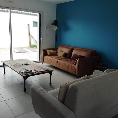 Maison 3 Chbres 3 Etoiles St Gilles X De Vie サン・ジル・クロワ・ド・ヴィ エクステリア 写真