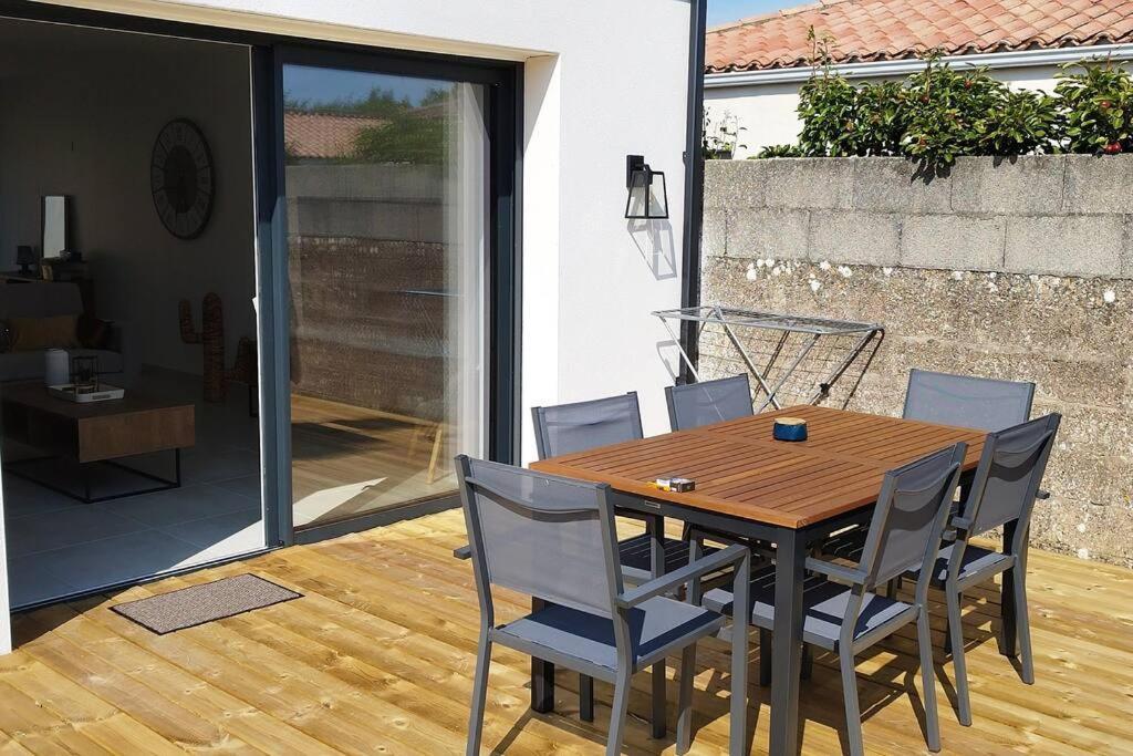 Maison 3 Chbres 3 Etoiles St Gilles X De Vie サン・ジル・クロワ・ド・ヴィ エクステリア 写真